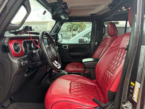 Used 2022 Jeep Gladiator Rubicon AWD/4WD image 9