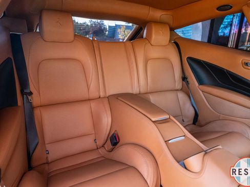 Used 2012 Ferrari FF image 10