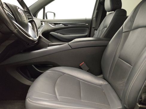 Used 2022 Buick Enclave Premium FWD image 17