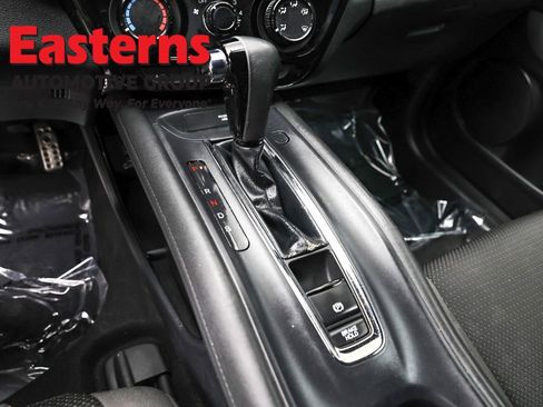 Used 2020 Honda HR-V Sport image 13