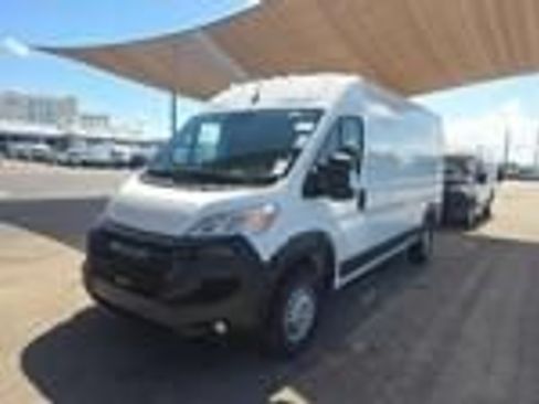 Used 2026 RAM ProMaster 2500 w/ Convenience Group FWD image 2