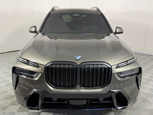 Used 2025 BMW X7 xDrive40i w/ M Sport Package AWD/4WD image 11
