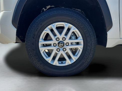 Used 2025 Toyota Tundra SR5 w/ SR5 Premium Package AWD/4WD image 27