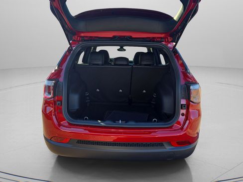 New 2026 Jeep Compass Latitude image 24