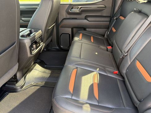 Used 2023 GMC Sierra 1500 AT4 w/ Technology Package AWD/4WD image 22