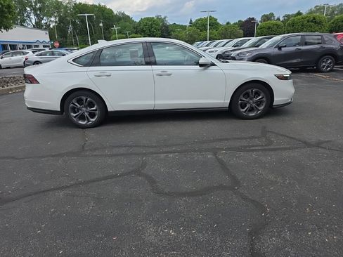 Used 2023 Honda Accord EX image 8