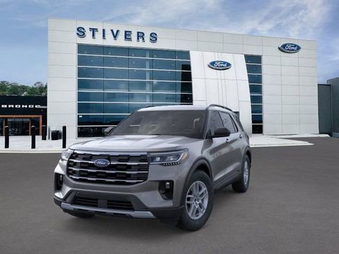 New 2026 Ford Explorer Active w/ Active Comfort Package RWD image 3