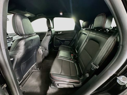 Used 2025 Ford Escape ST-Line Select AWD/4WD image 27