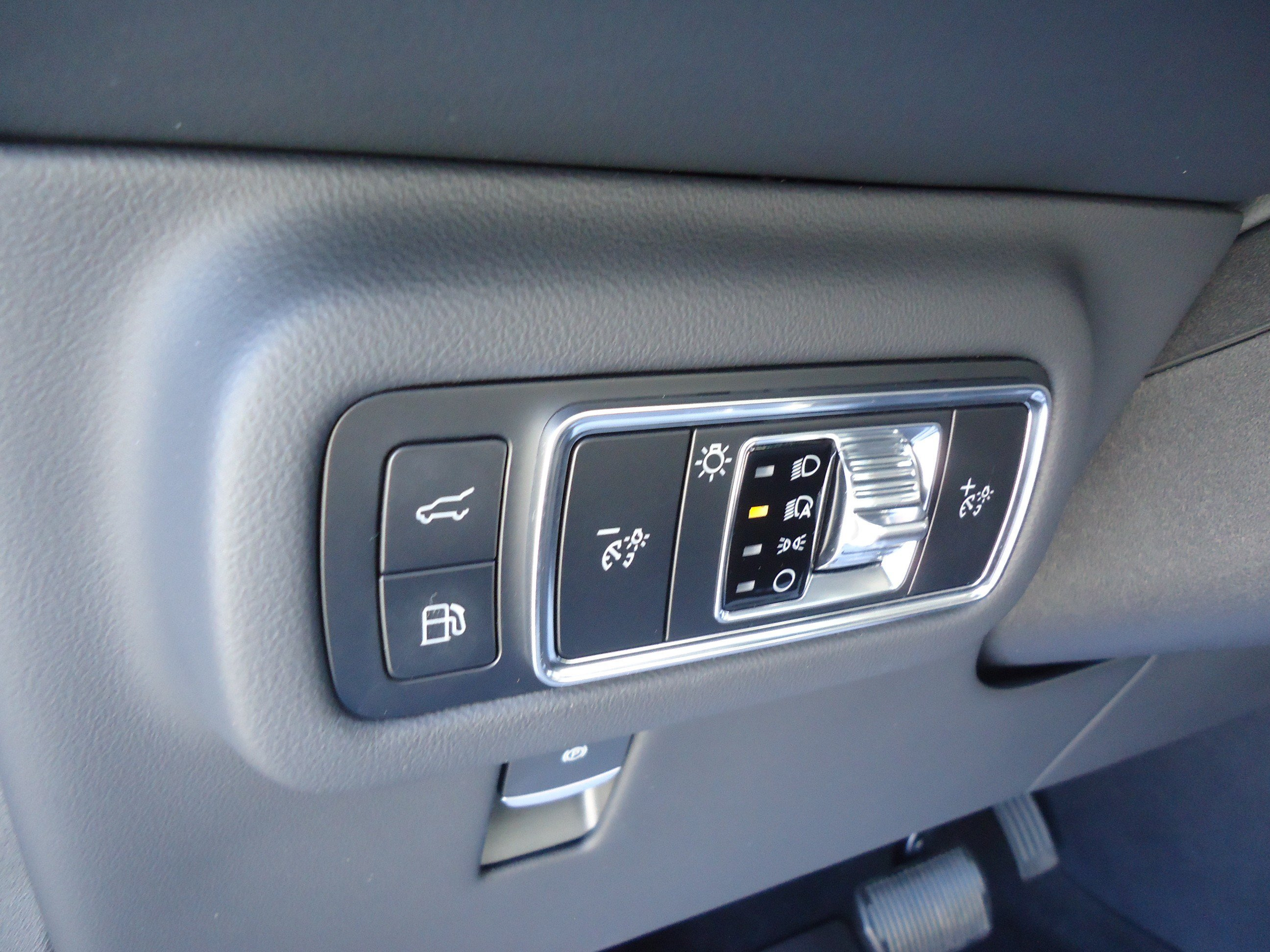 Used 2026 Lincoln Nautilus Premier w/ Equipment Group 102A AWD/4WD image 22