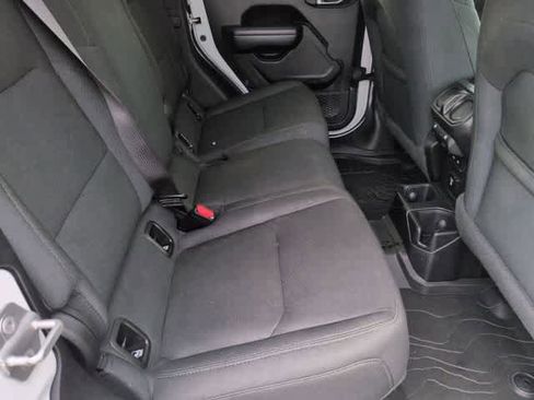 Used 2021 Jeep Gladiator Sport AWD/4WD image 20