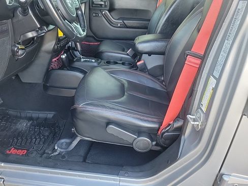 Used 2018 Jeep Wrangler Unlimited Rubicon AWD/4WD image 18