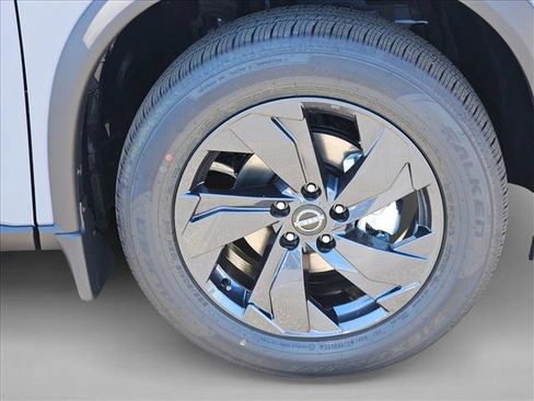 New 2026 Nissan Rogue SV image 10