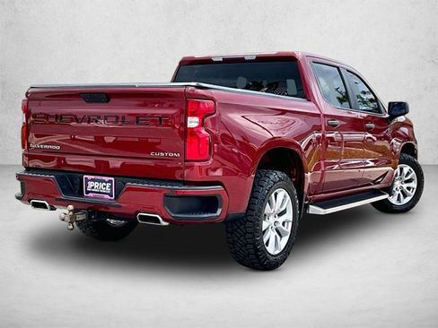 Used 2020 Chevrolet Silverado 1500 Custom w/ Custom Value Package image 2