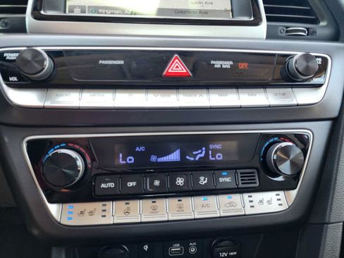 Used 2018 Hyundai Sonata Limited w/ Limited Ultimate Package 03 FWD image 24