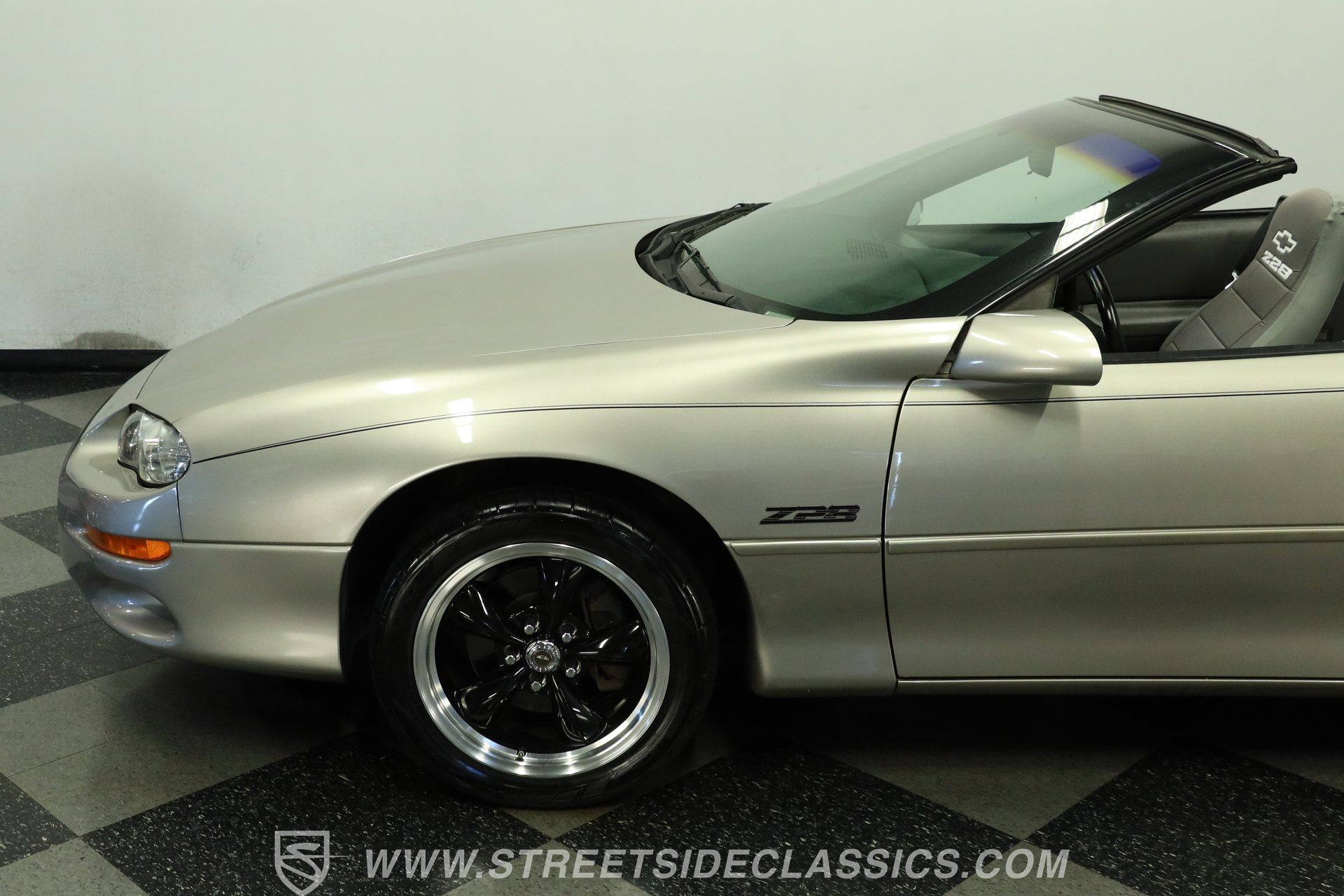 Used 1999 Chevrolet Camaro Z28 RWD image 23