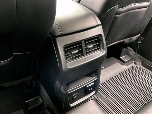 Used 2024 Ford Edge SEL w/ Convenience Package image 33