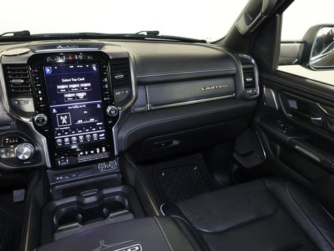Used 2019 RAM 1500 Limited AWD/4WD image 11