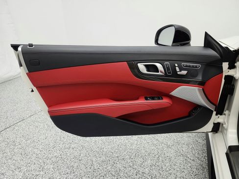 Used 2019 Mercedes-Benz SL 63 AMG image 14
