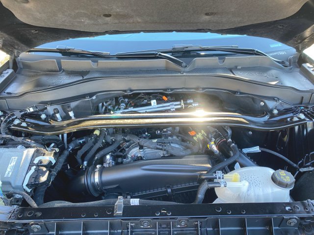Used 2025 Ford Explorer ST-Line w/ ST-Line Street Pack AWD/4WD image 29