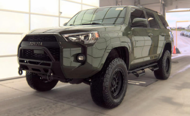 Used 2021 Toyota 4Runner Trail Special Edition AWD/4WD image 2