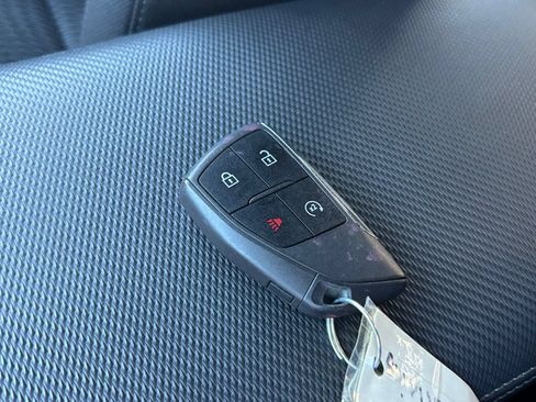 Used 2025 Chevrolet Equinox LT FWD image 25