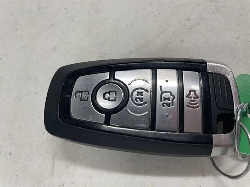 Used 2021 Ford Explorer XLT w/ Equipment Group 202A AWD/4WD image 12