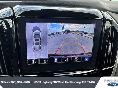 Used 2023 Chevrolet Traverse LT w/ LT Premium Package image 15