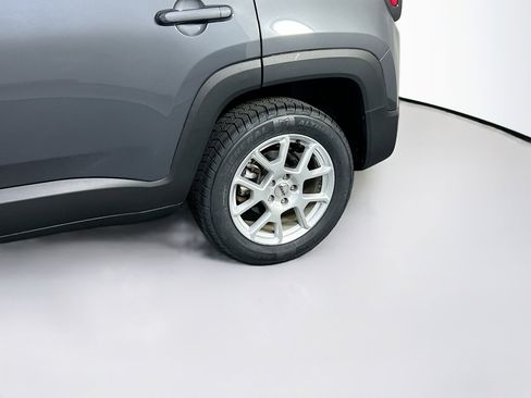 Used 2022 Jeep Renegade Latitude w/ Convenience Group image 29