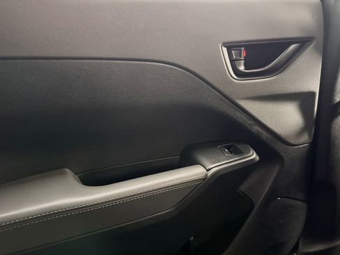 Used 2025 Subaru Crosstrek 2.0i Premium image 27