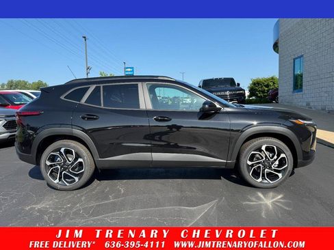 New 2026 Chevrolet Trax RS w/ Driver Confidence Package FWD image 1