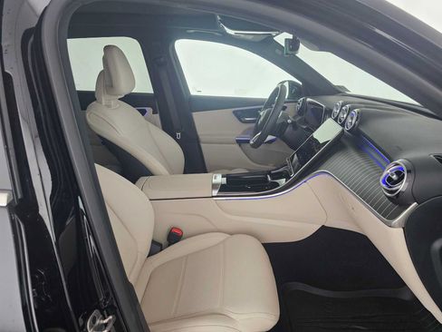 Used 2026 Mercedes-Benz GLC 300 4MATIC image 10