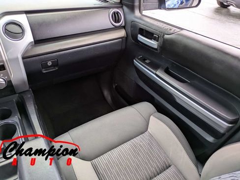 Used 2017 Toyota Tundra SR5 w/ SR5 Upgrade Package RWD image 20