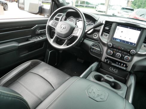 Used 2022 RAM 2500 Laramie AWD/4WD image 9