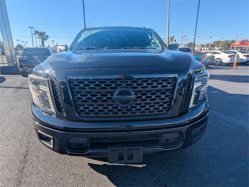 Used 2019 Nissan Titan SV w/ SV Convenience Package image 9