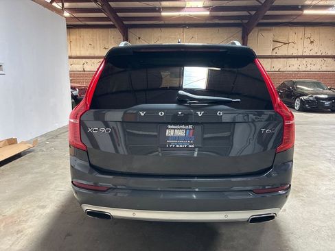 Used 2017 Volvo XC90 T6 Momentum w/ Vision Package image 6