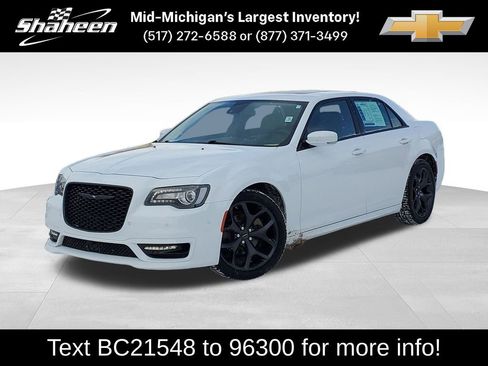 Used 2023 Chrysler 300 Touring L w/ Popular Equipment Group image 1
