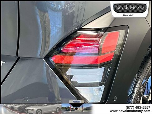 Used 2025 Hyundai Kona Limited image 11