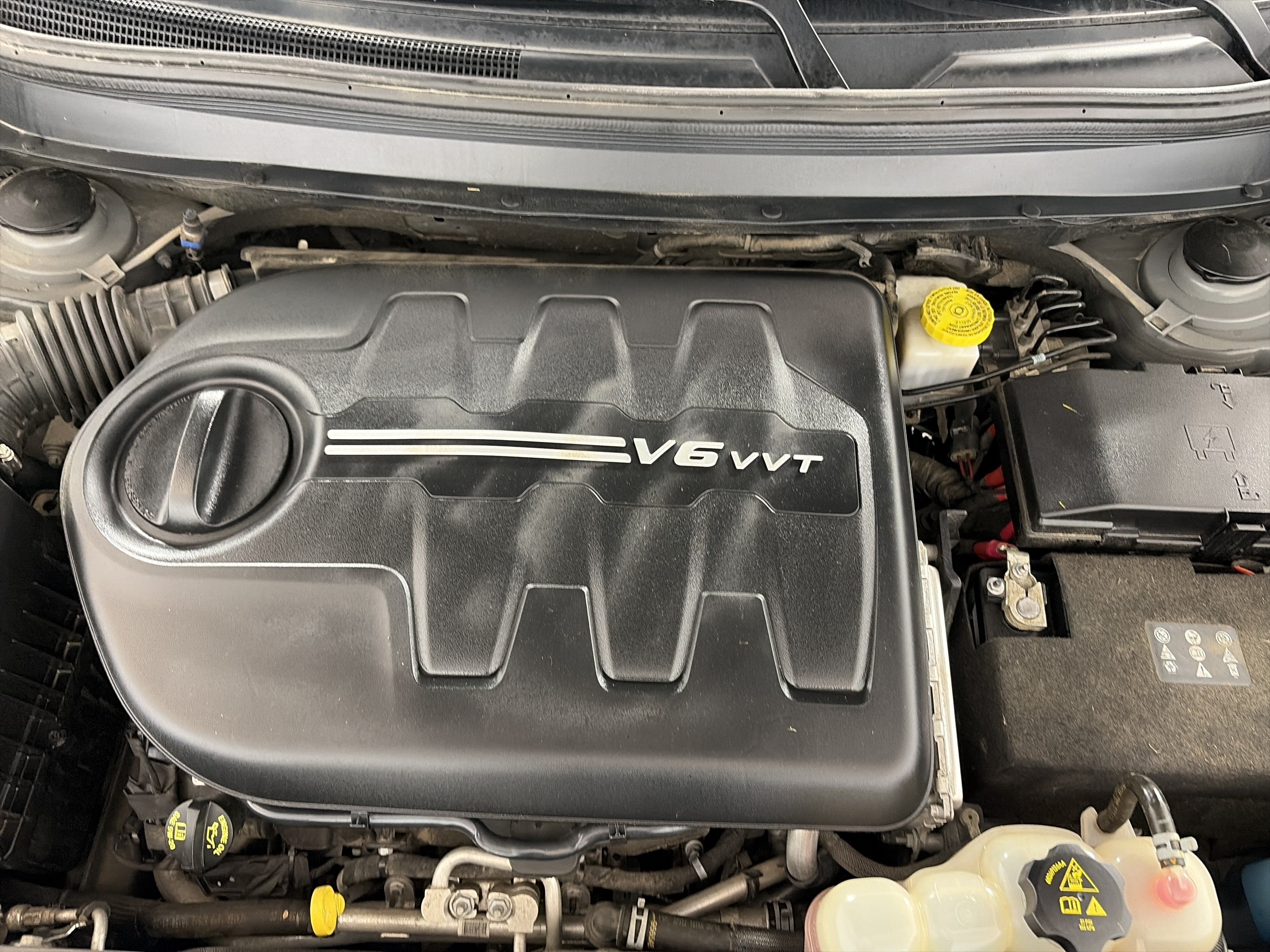 Used 2019 Jeep Cherokee Limited w/ Luxury Group AWD/4WD image 11