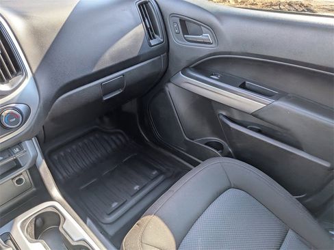 Used 2022 Chevrolet Colorado LT w/ Fleet Safety Package image 15