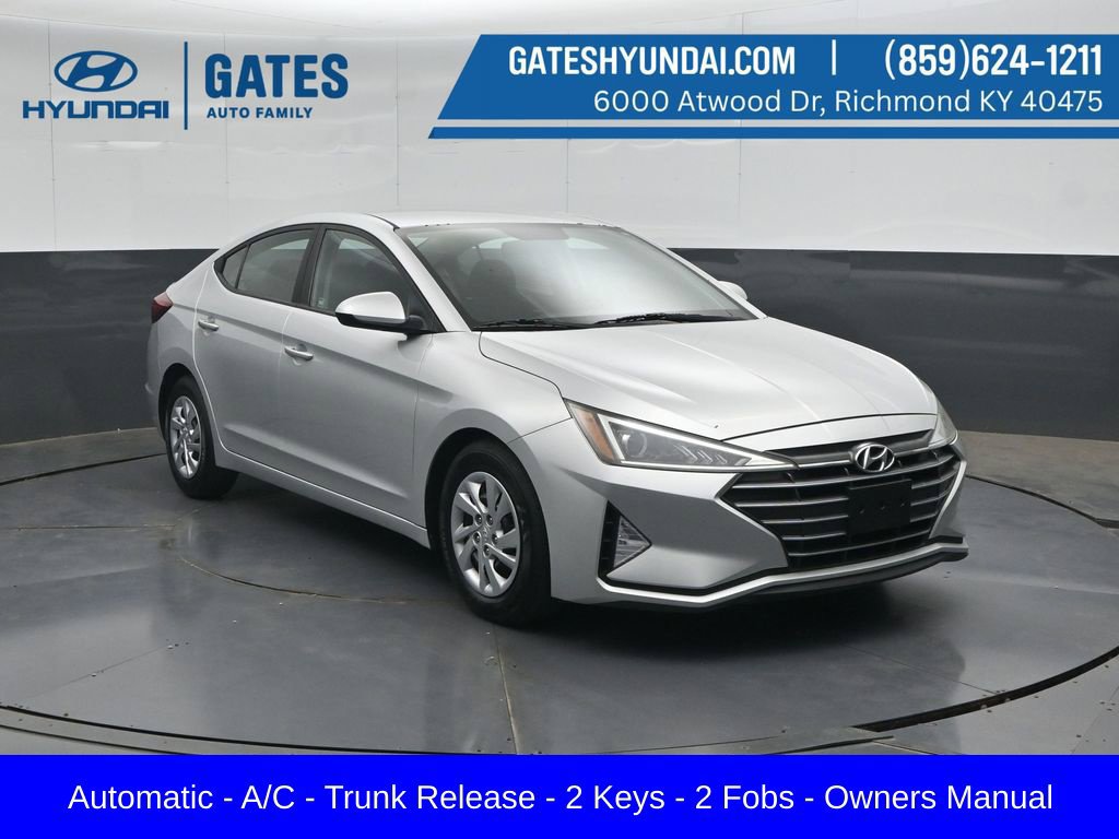Used 2019 Hyundai Elantra SE w/ Cargo Package FWD image 4