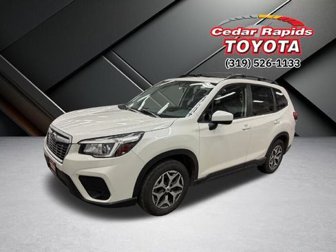 Used 2019 Subaru Forester Premium image 4