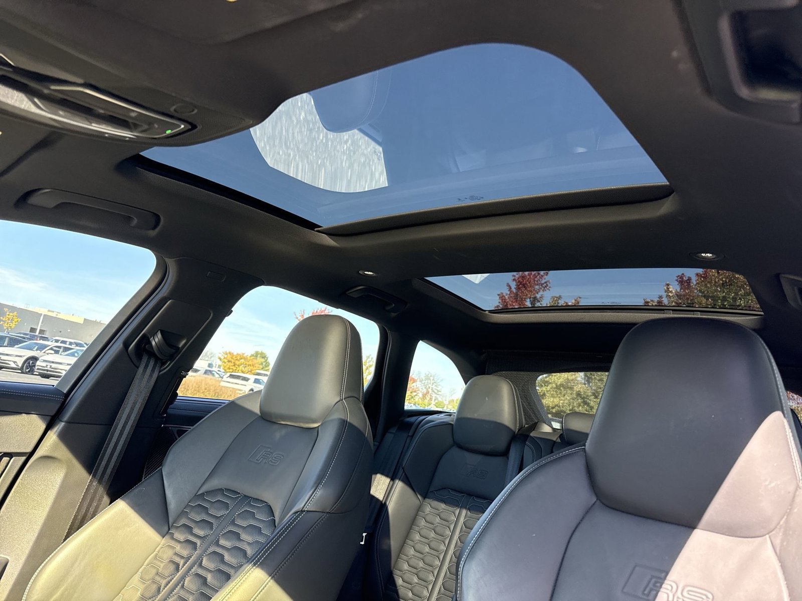 Used 2021 Audi RS 6 w/ Executive Package AWD/4WD image 24