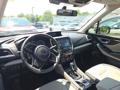Used 2023 Subaru Forester Limited AWD/4WD image 3