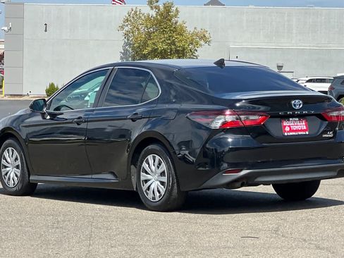 Used 2022 Toyota Camry LE FWD image 7