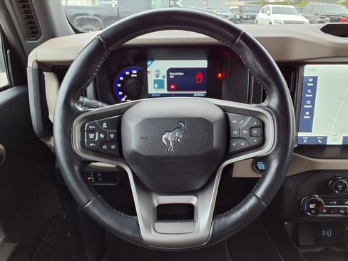 Used 2023 Ford Bronco Wildtrak image 34