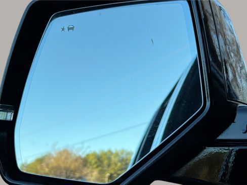 Used 2017 Cadillac Escalade Luxury image 50