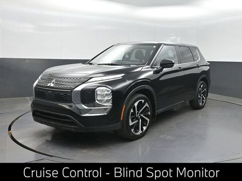 Used 2022 Mitsubishi Outlander ES AWD/4WD image 1