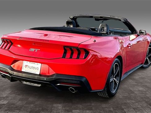Used 2024 Ford Mustang Convertible image 6