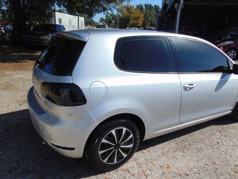 Used 2012 Volkswagen Golf 2-Door image 4