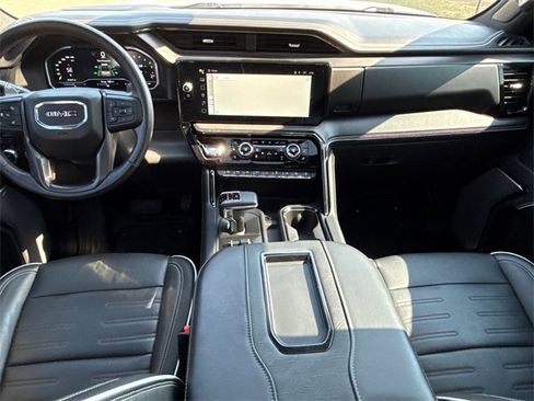 Used 2022 GMC Sierra 1500 AT4X image 12